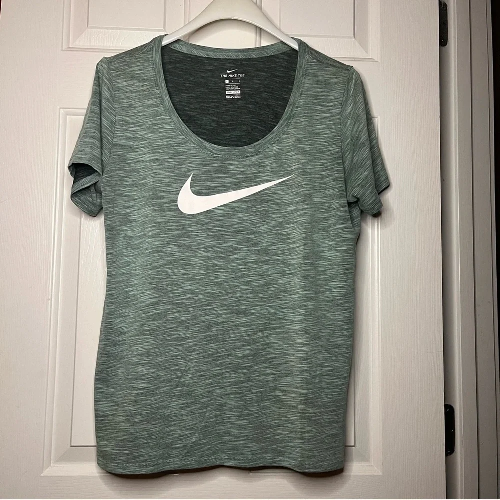 Nike Women's Heather Green Swoosh Dr-Fit Short Sleeve Tee Athletic Wear Large